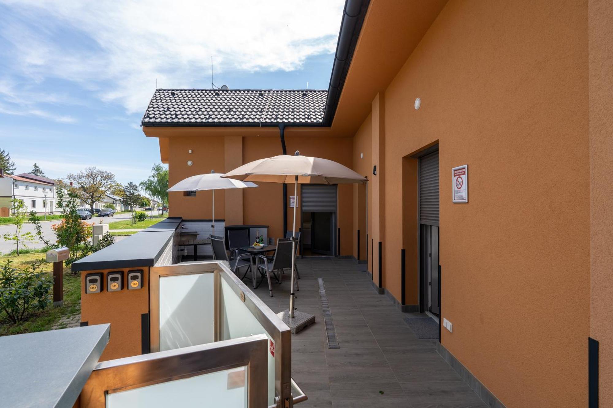 Pension Pannonia Parndorf Exterior foto